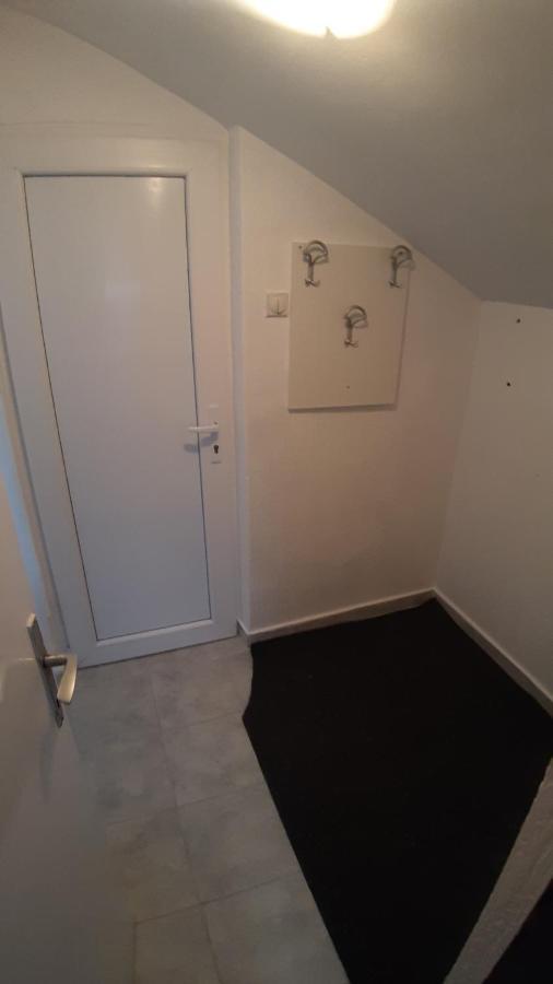 Apartman Sava Ni Exterior foto